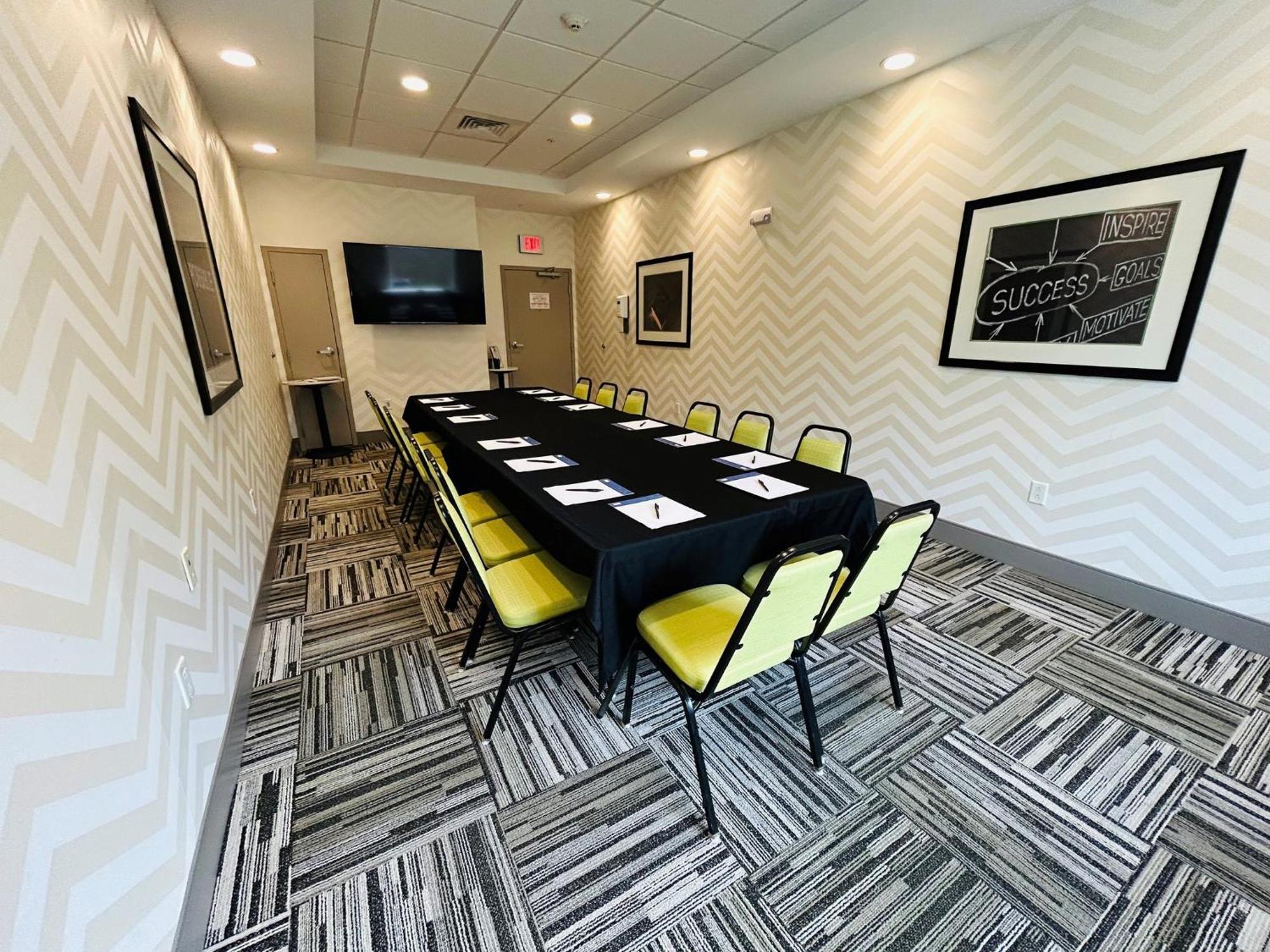 Holiday Inn Express & Suites Shippensburg By Ihg Exterior foto