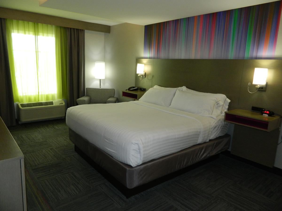 Holiday Inn Express & Suites Shippensburg By Ihg Exterior foto