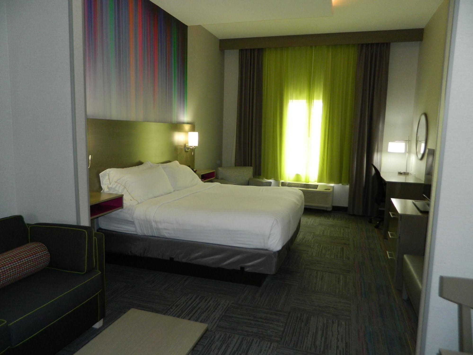 Holiday Inn Express & Suites Shippensburg By Ihg Exterior foto